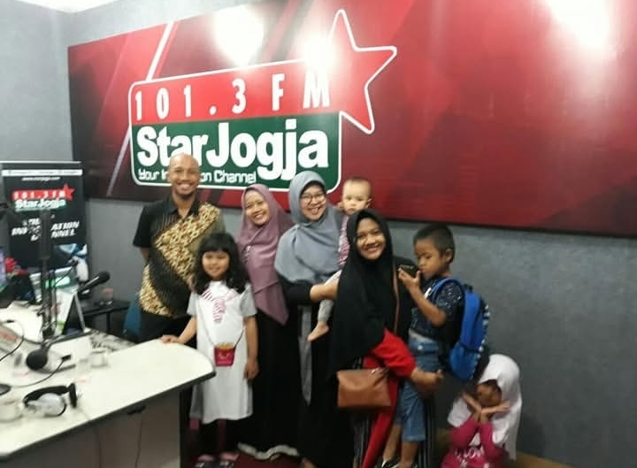 Komunitas Ibu Peduli Bullying di Star Jogja FM